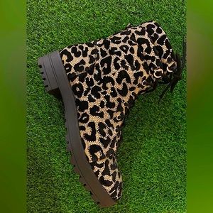 Gianni Bini Leopard Print Black and Gold Combat Boots w/Rhinestones Sz 11M